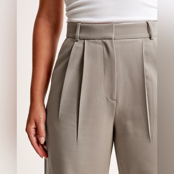 BNWT SOLD OUT, A&F Light brown Curve Love Sloane Tailored Pant 26 L - Picture 2 of 7